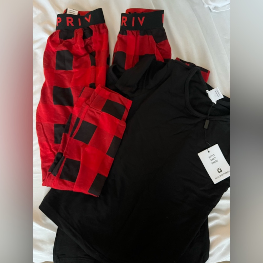 Matching Christmas jammies 7-8T